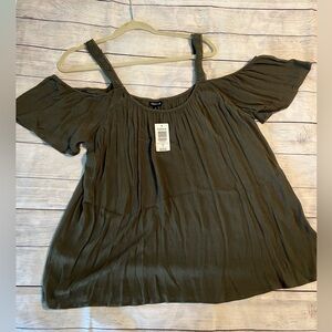 Torrid Green Cold Shoulder Blouse Size 0 Olive Color, Floral Stitched Straps
